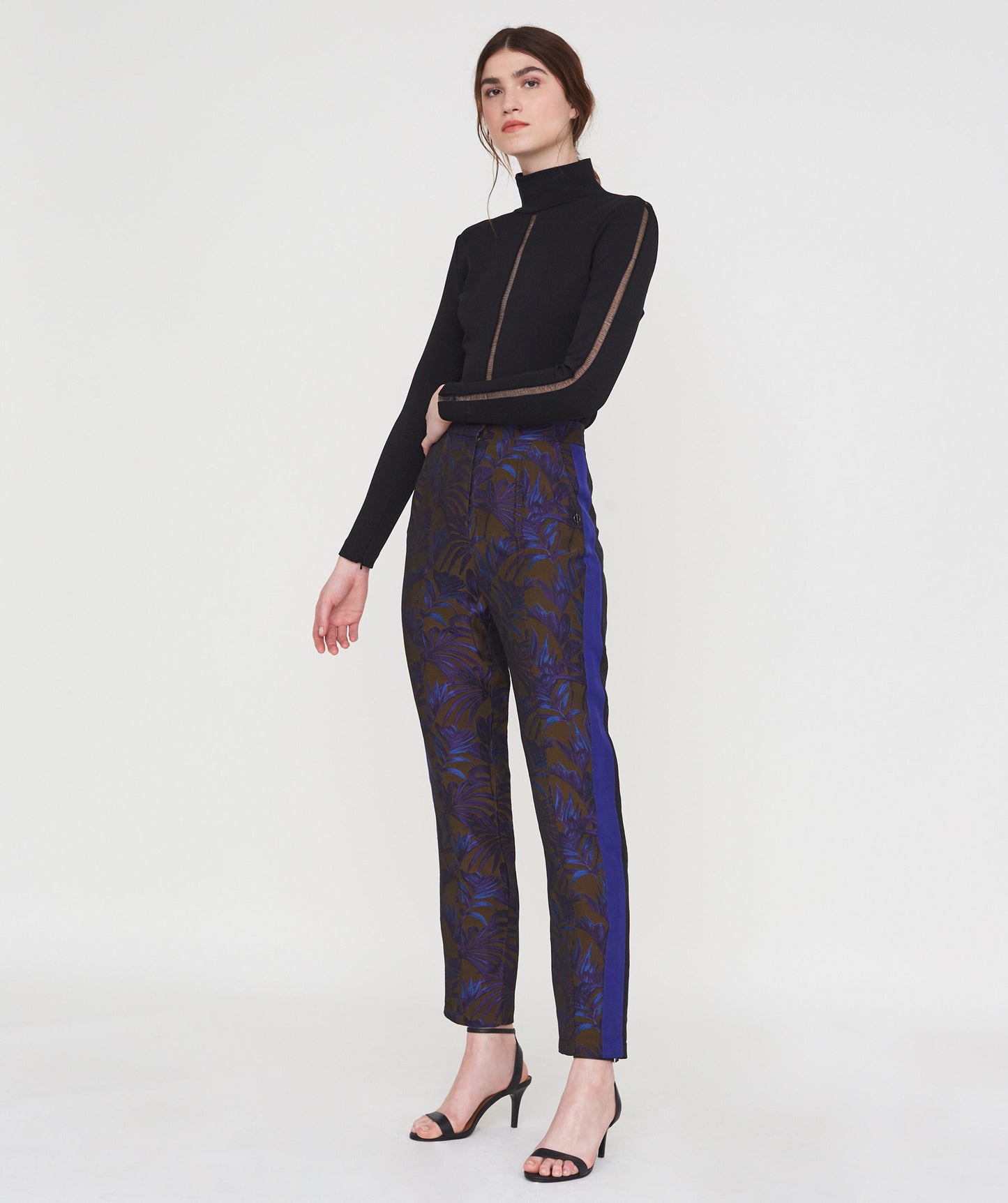Outline London Womens The Maygrove Trousers in floral
